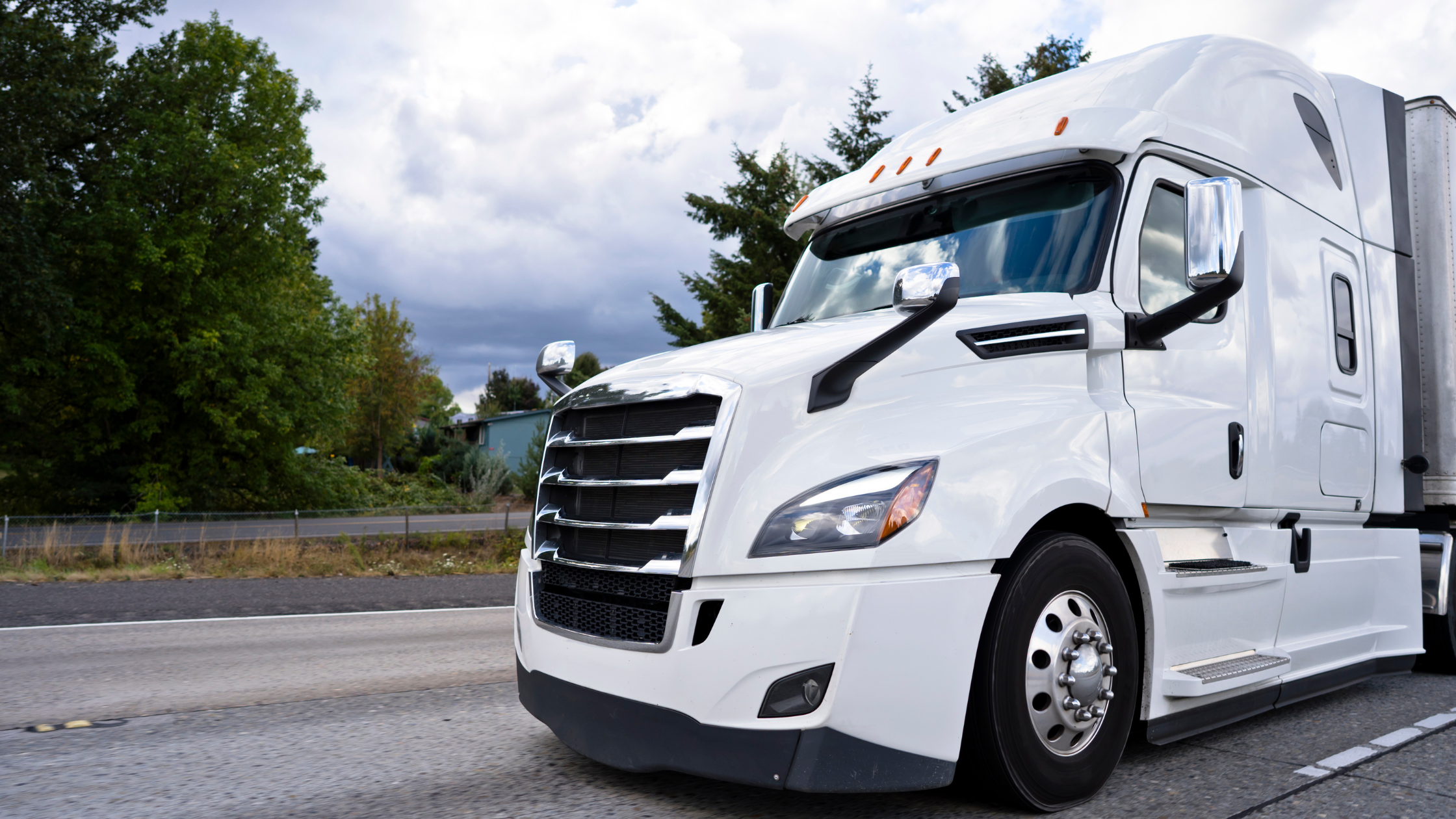 Why Should You Consider a High-Mileage Lease for Your Class-8 Truck Fleet?