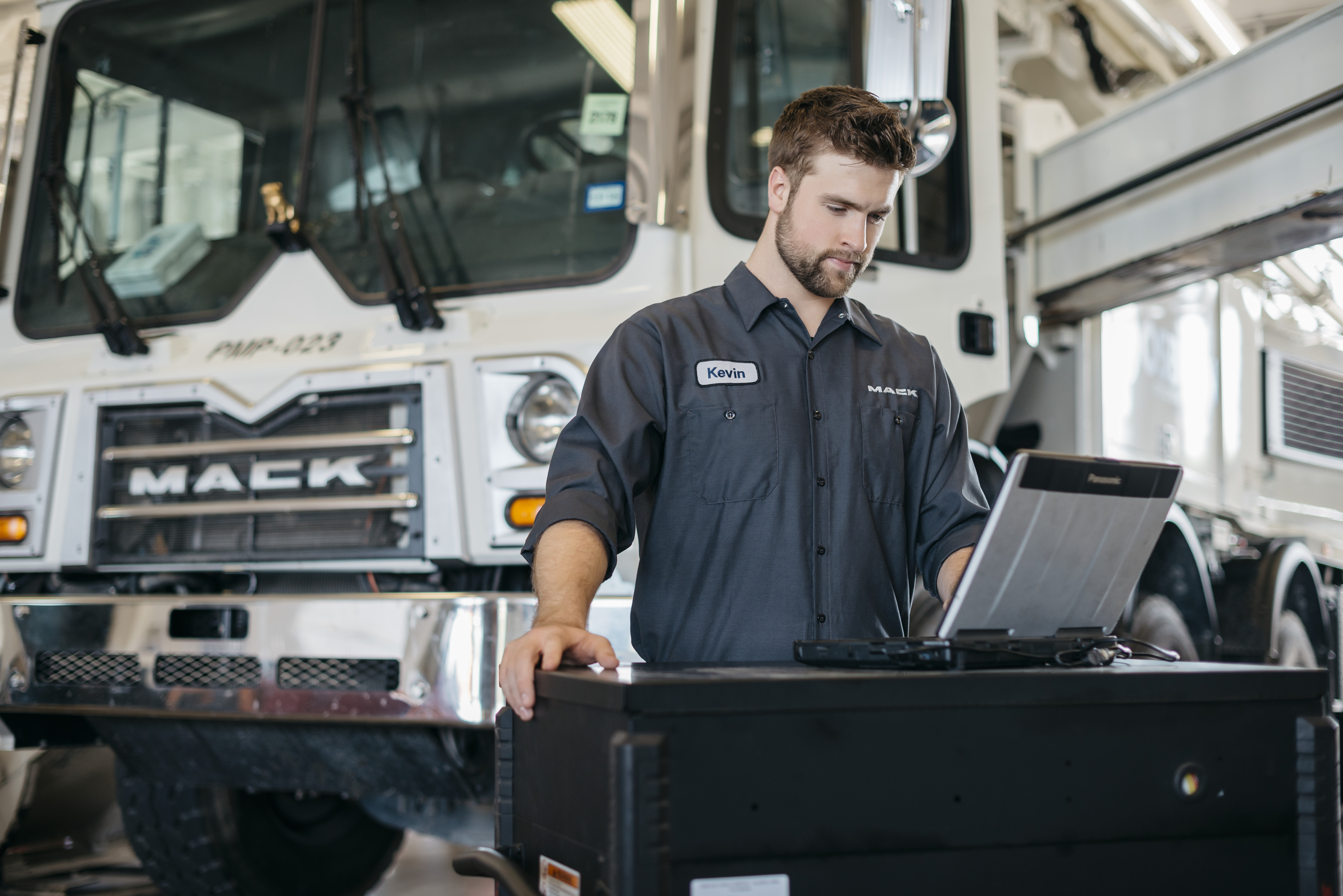 The Role of Digital Diagnostics in Streamlining Class-8 Truck Repairs